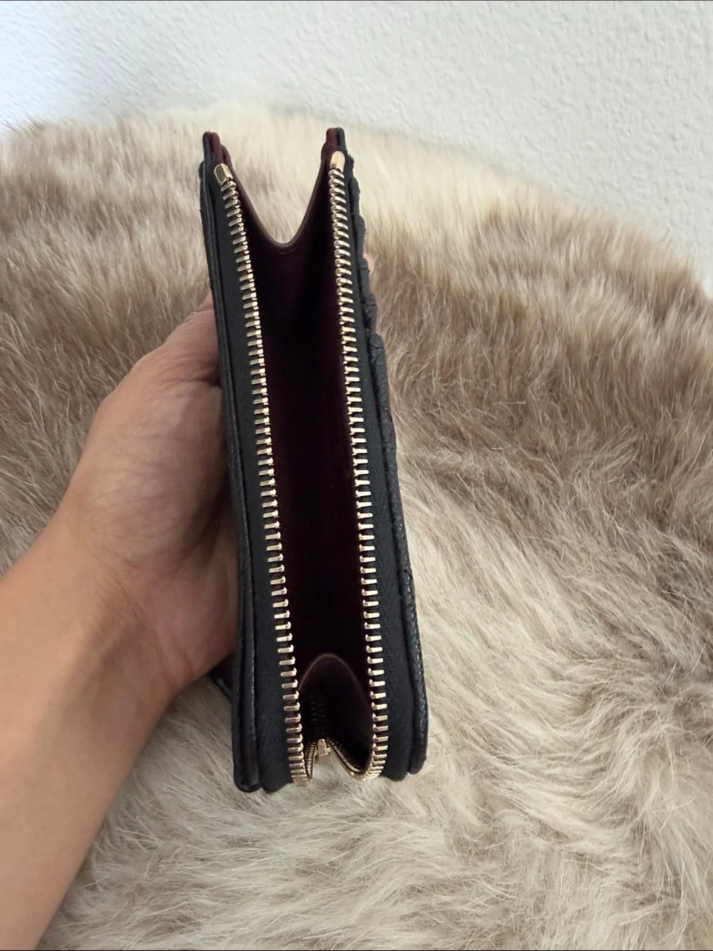 CHANEL compact quilted